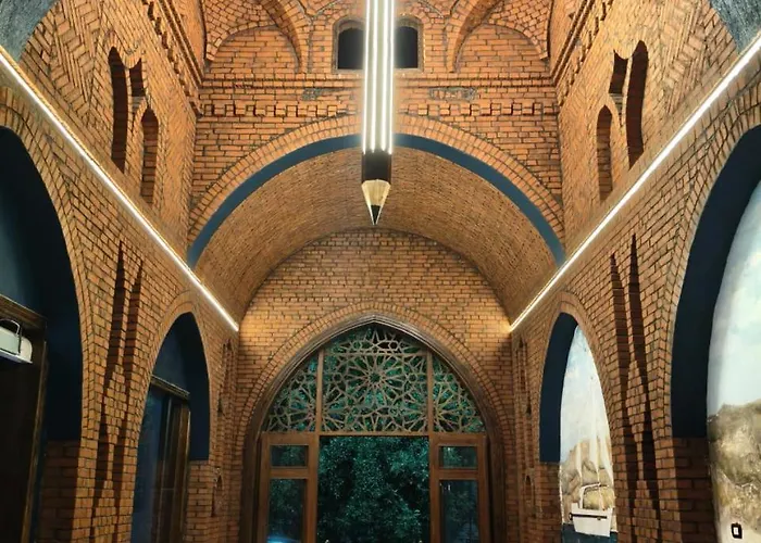 Now Szálloda